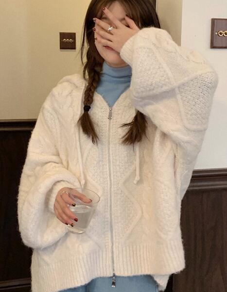 Women's Oversized Knitted Hooded Cardigan Twist Sweater